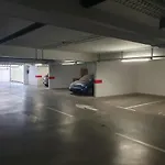 Apartment Flowers, Free Garage Parking