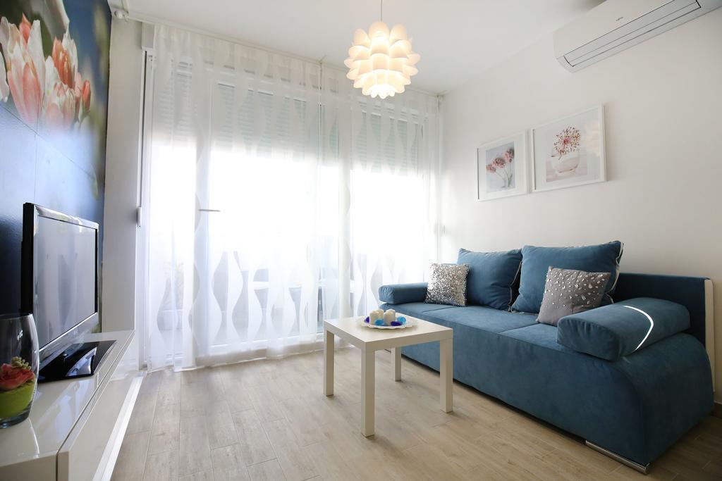 Flowers Apartment *